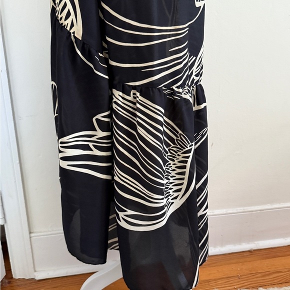 Vanessa Virginia Silk Dress. Black/White. Size Small-Medium. - Picture 9 of 14